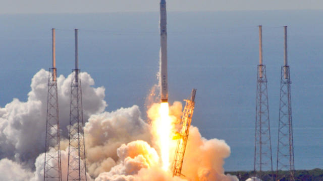 spacex-launch.jpg 