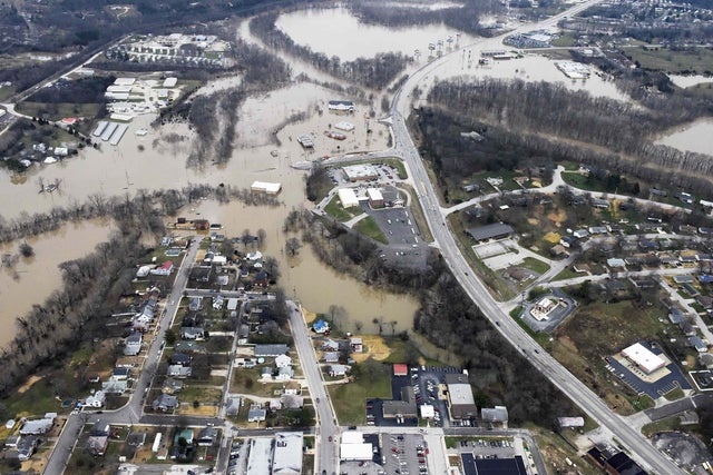 missouri2015-12-30t041920z883165057gf10000278411rtrmadp3usa-weather-missouri-flooding.jpg 
