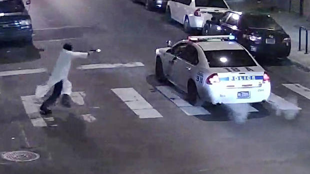 Gunman shoots Philly cop 