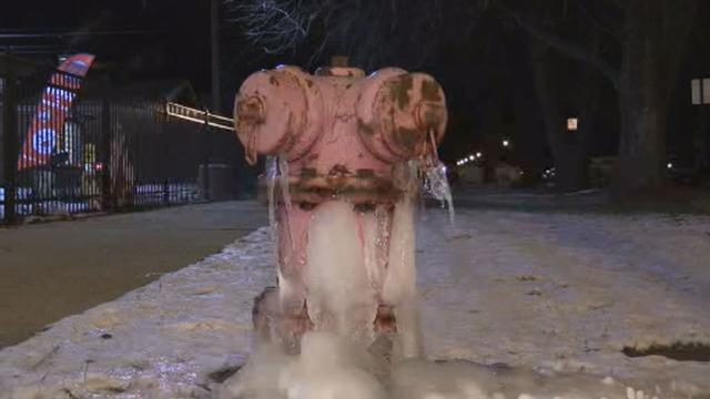 frozen-hydrant.jpg 