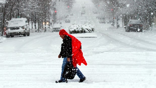 Massive blizzard buries East Coast 