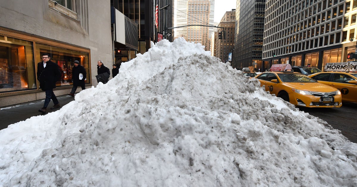 Massive blizzard buries East Coast