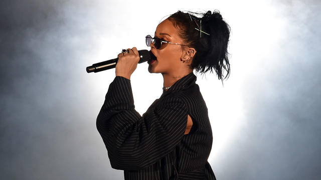 rihanna-111.jpg 