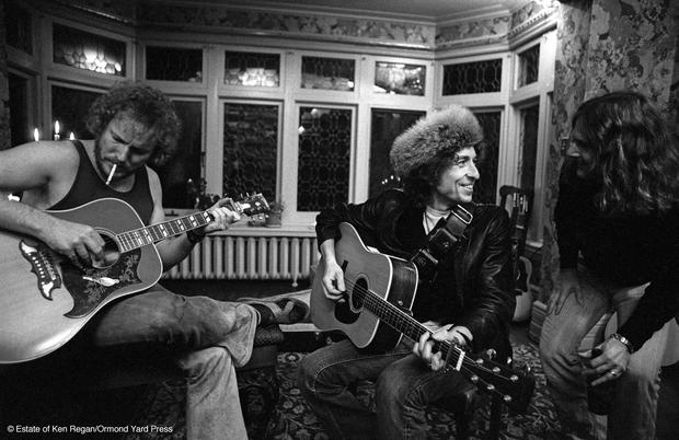 Bob Dylan9-with-roger-mcguinn-and-gordon-lightfoot-wm.jpg 