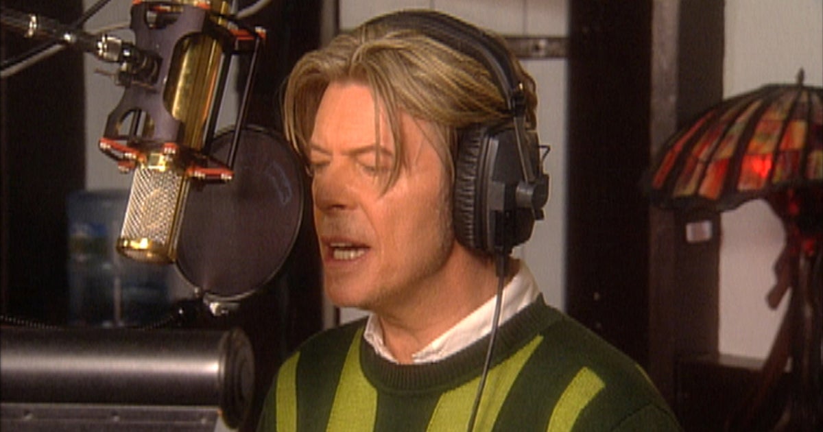RADIO SHOW: 7/15/02 UP CLOSE DAVID BOWIE PT 3 IN STUDIO w/9