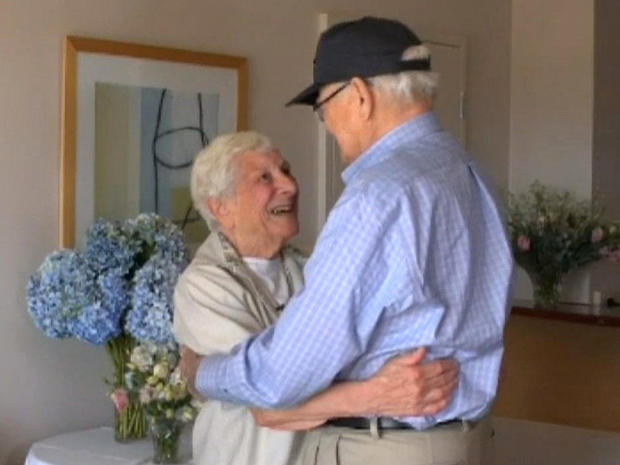 Joyce Morris and Norwood Thomas after being reunited after 70 years in Australia 