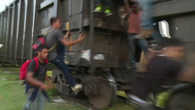 train-jump-mexico.jpg 