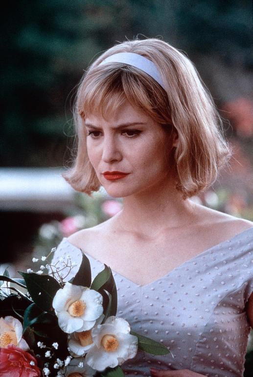 Jennifer Jason Leigh
