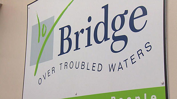 Bridge-Over-Troubled-Waters 