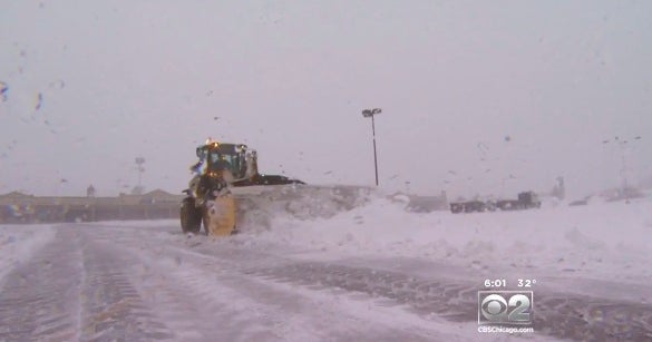 Winter storm brings heavy snow, strong winds through Midwest - CBS News