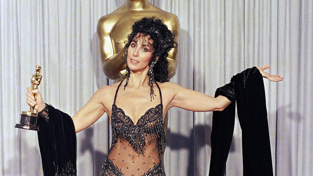 Seven decades of Oscar fashion 