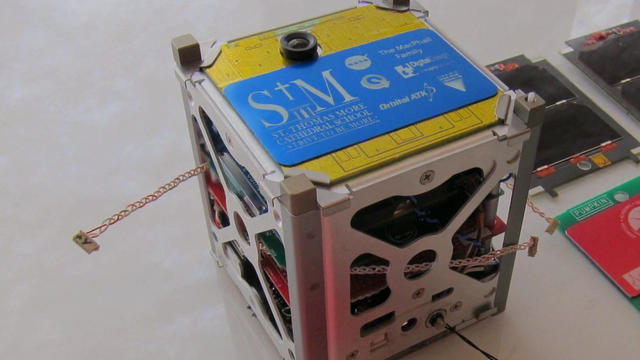 satmo0305cubesat.jpg 