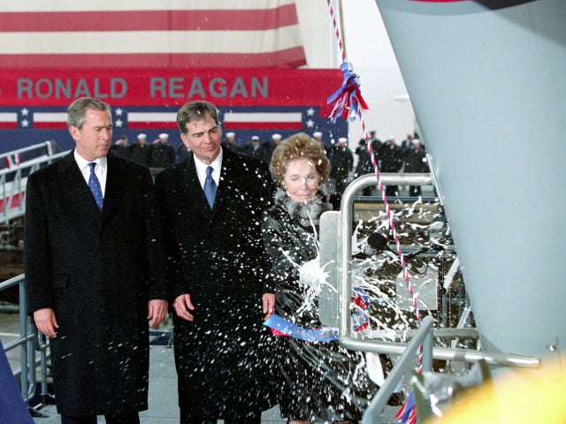 nancy-reagan-christening-03042001.jpg 
