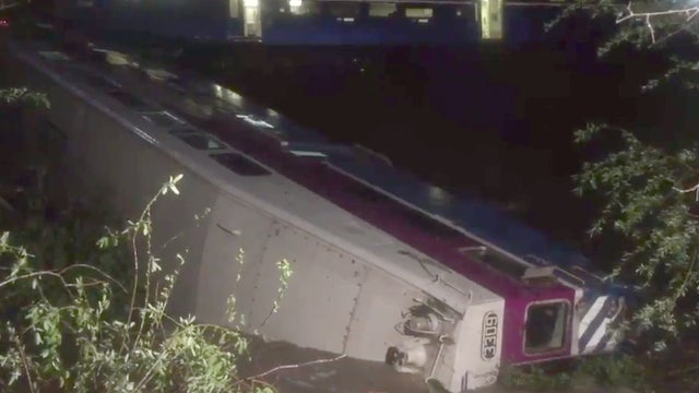 trainderailmen-t.jpg 