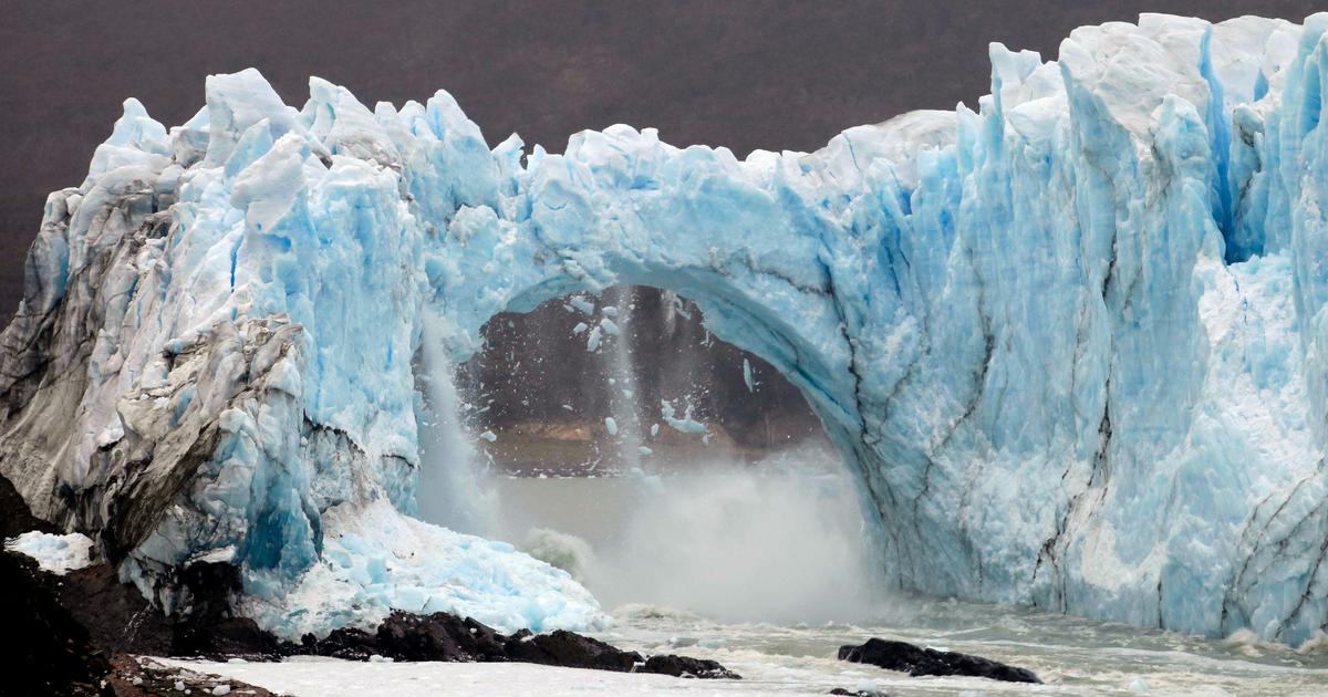 Spectacular Patagonian glacier arch collapse