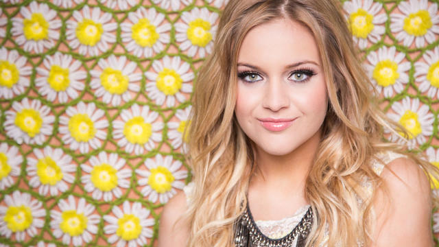 kelsea-ballerini_floral.jpg 