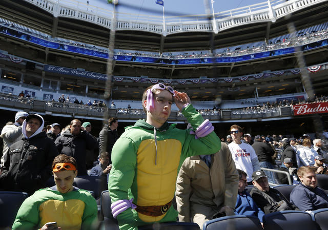 Yankees respond to John Oliver's ticket critique, costume antics