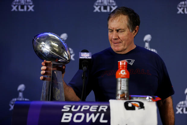 Bill Belichick with the Lombardi Trophy -GettyImages-462644692 