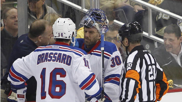 lundqvist-hurt.jpg 