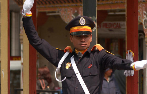 bhutan-traffic-patrol-officer-at-thimphu-traffic-circle.jpg 