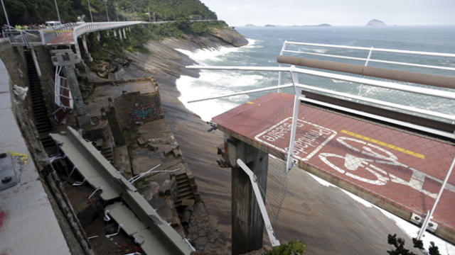 ​The collapsed area of an elevated bike lane is pictured in Rio de Janeiro, Brazil, April 21, 2016. 