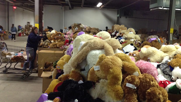 stuffed-animals-newtown-ct-warehouse-chris-kelsey-620.jpg 