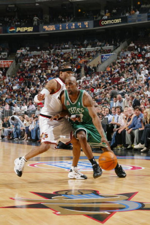 Kenny Anderson drives past Allen Iverson 