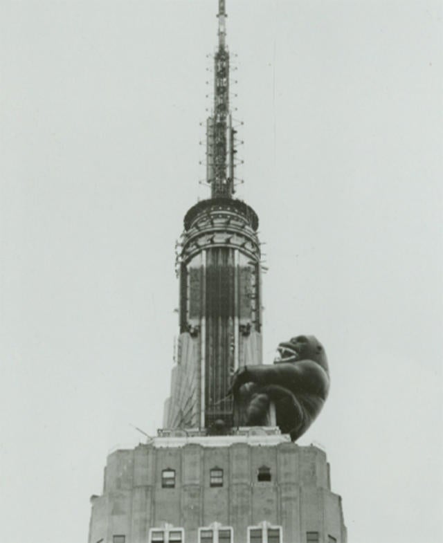 king kong empire state building with girl