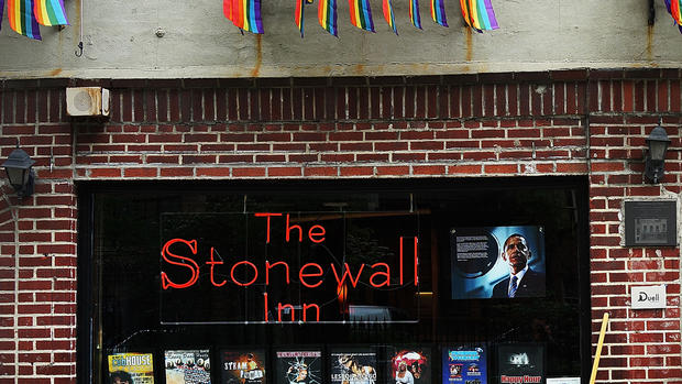 Stonewall Inn wins landmark status 