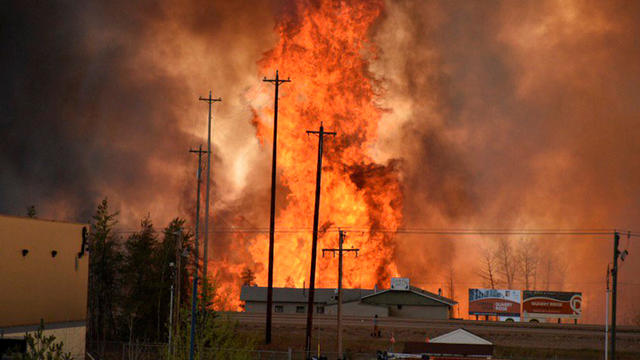 902695854canada-wildfire-fortmcmurray.jpg 