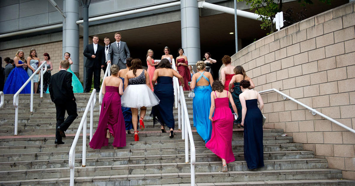 Girl Barred From Prom For Wearing Suit Has Her Prom Night Cbs Pittsburgh