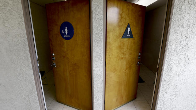 public-restrooms-womens-mens-ap16130780513098.jpg 