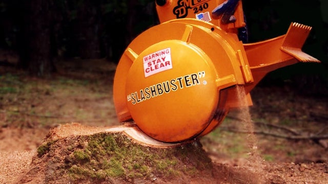 713px-stump-grinder.jpg 