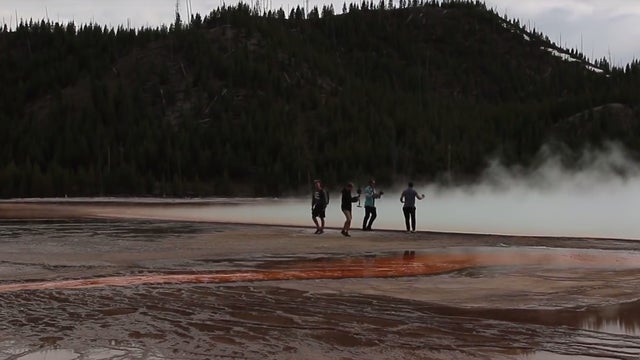grand-prismatic-spring.jpg 
