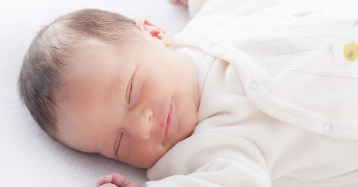 Кошарите за люлеене потенциално смъртоносни за бебета, предупреждава регулаторът за безопасност