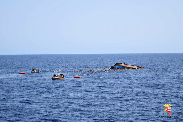 2016-05-25t142115z807733414s1betgbztbabrtrmadp3europe-migrants-shipwreck.jpg 