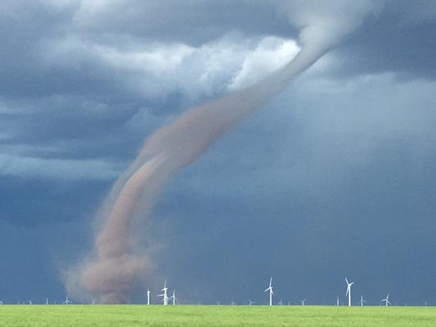 peetz-tornado-9-credit-wayne-schumacher.jpg 