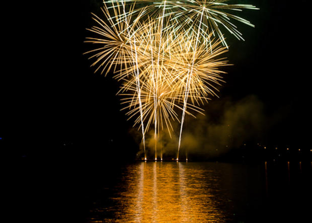 fireworks lake 
