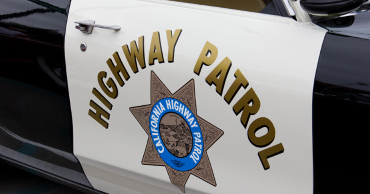 1 dead in motorcycle crash on Highway 80 at 580 transition ramp in MacArthur Maze – CBS News