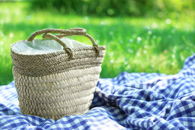 picnic basket 