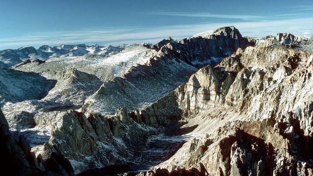 mount_whitney_from_south.jpg 