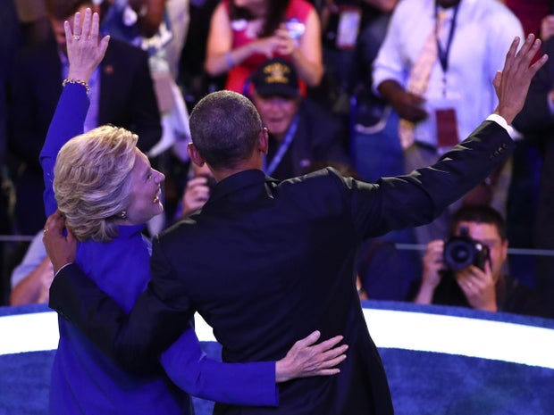 hillary-clinton-barack-obama-getty-583843744.jpg