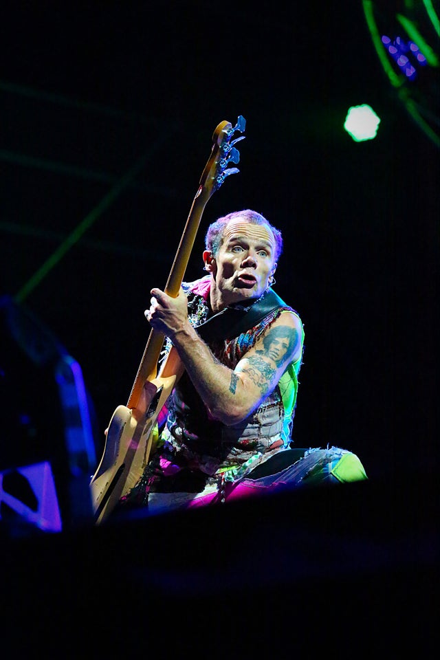 lollapalooza-2016-red-hot-chilli-peppers-flea-12.jpg 