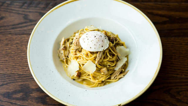 1212-cochon-de-lait-carbonara-photo-credit-marie-buck.jpg 