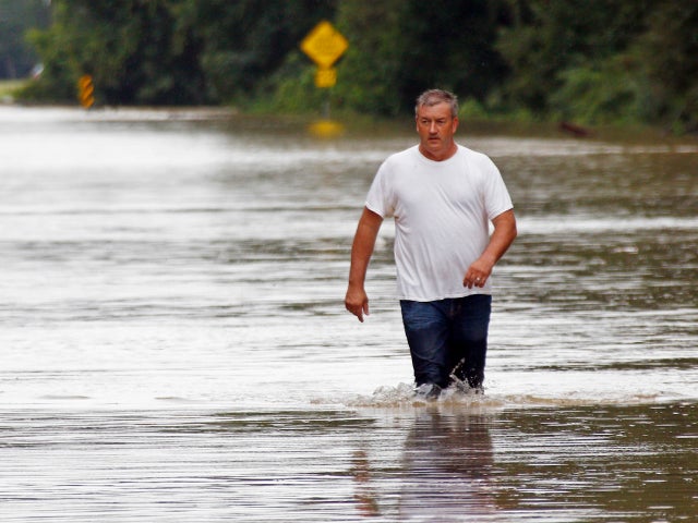 louisiana-flooding-ap16226795538128.jpg 