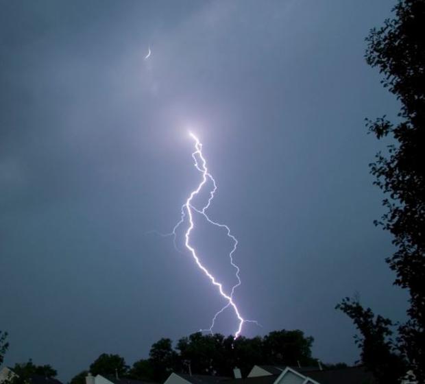 lightning-over-elkridge-1-via-james-willinghan.jpg 