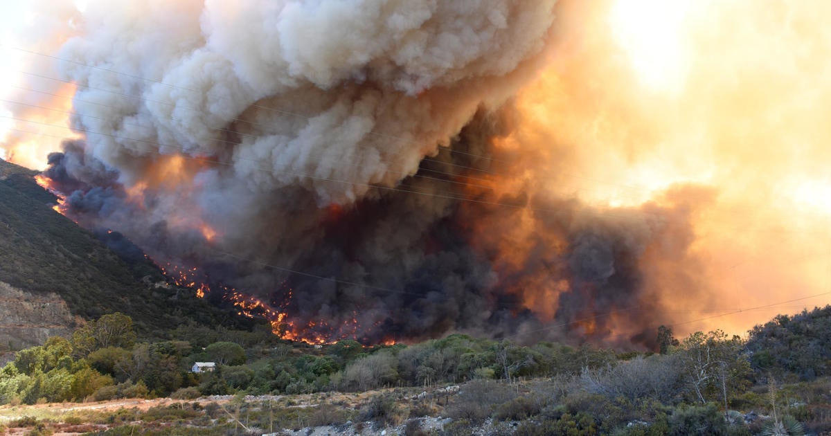 Firefighters Attacking Destructive Southern California Wildfire By Air ...