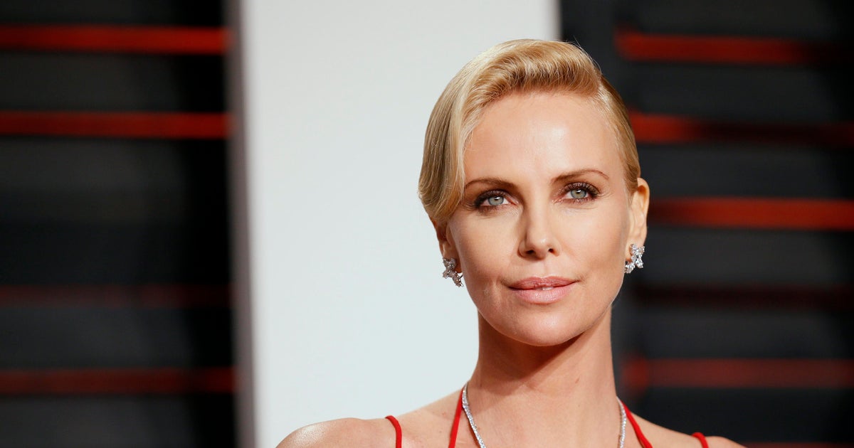Charlize Theron talks about dating as a single mom CBS News(02)