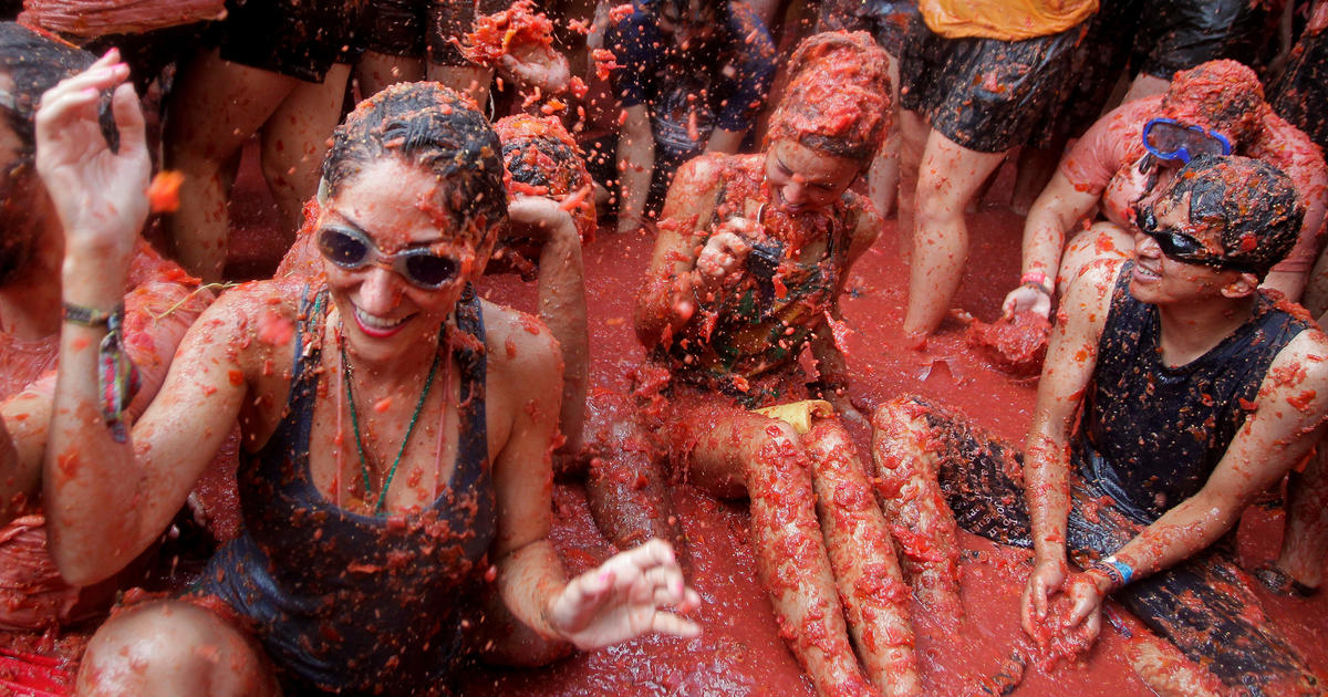 World's largest tomato fight