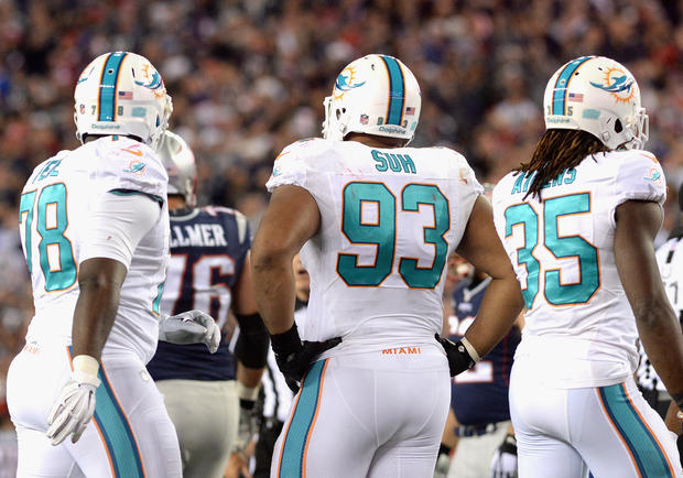 Ndamukong Suh - Miami Dolphins v New England Patriots 